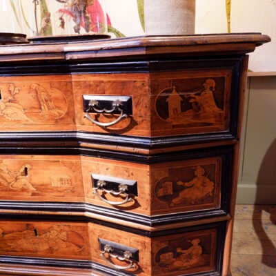 Large Venetian chest of drawers, cut panels, wood marquetry decoration, late 19th century