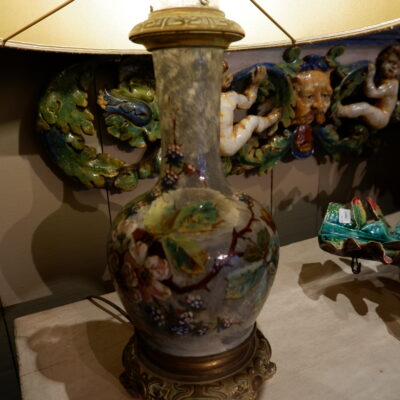 Barbotine lamp with impressionist decor of flowers on a grey background mounted on a bronze base - Giens mid-19th century