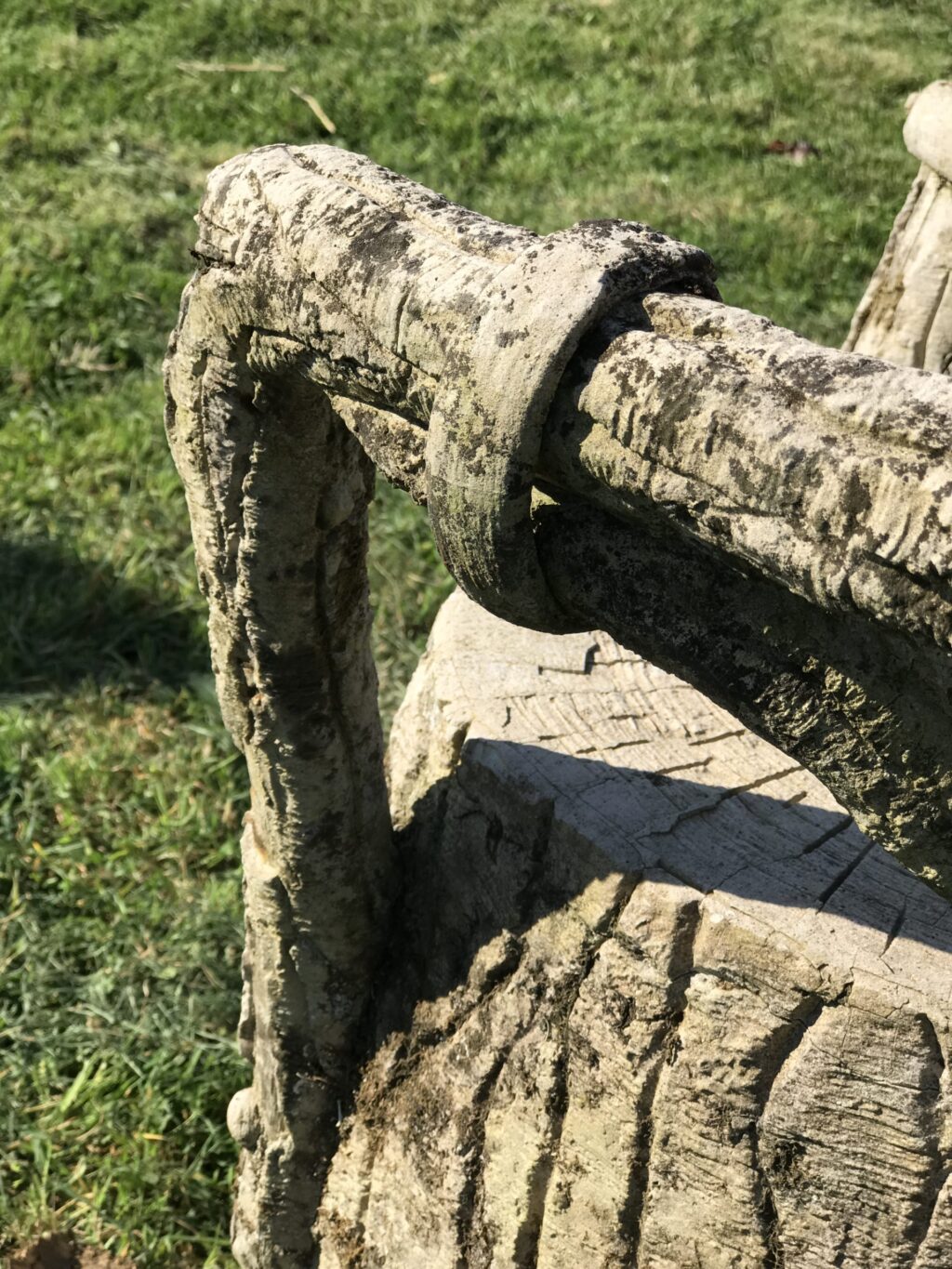 2 fauteuils faux-bois ciment