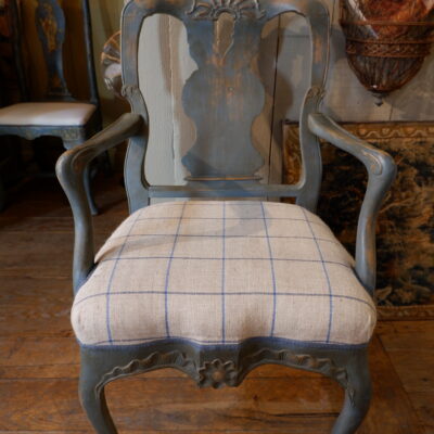 Fauteuil de bureau Rococo suédois – Patine bleue – XIXe