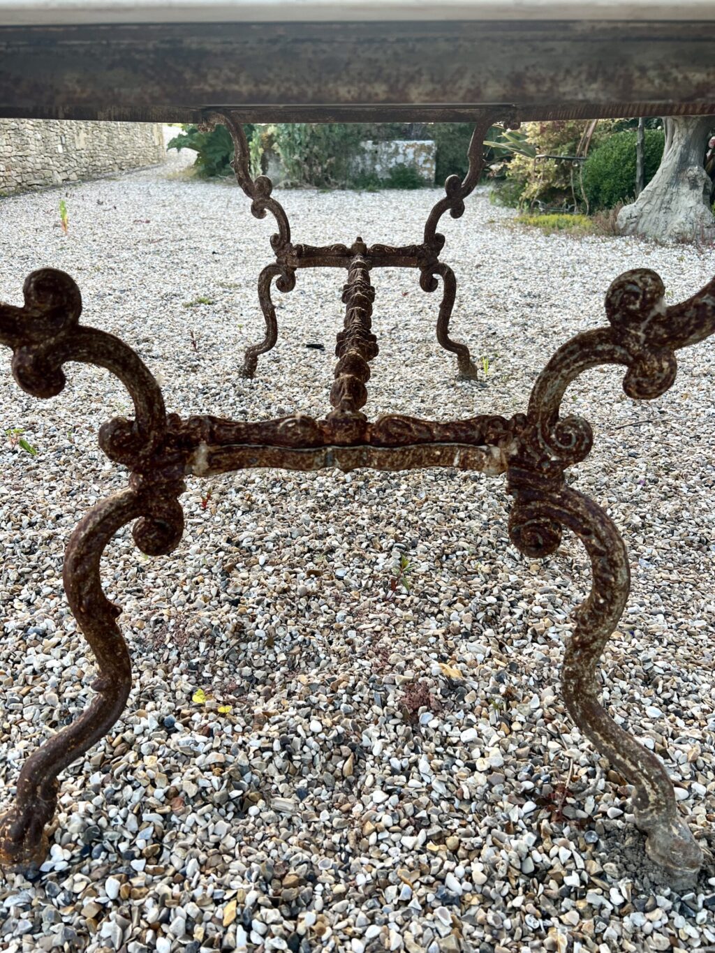 Table de jardin en fonte de fer