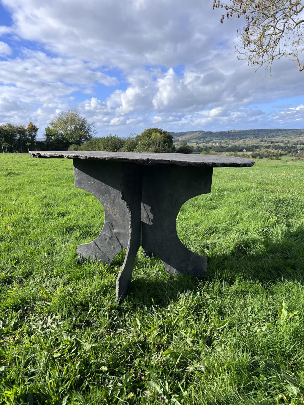 table ronde en ardoise