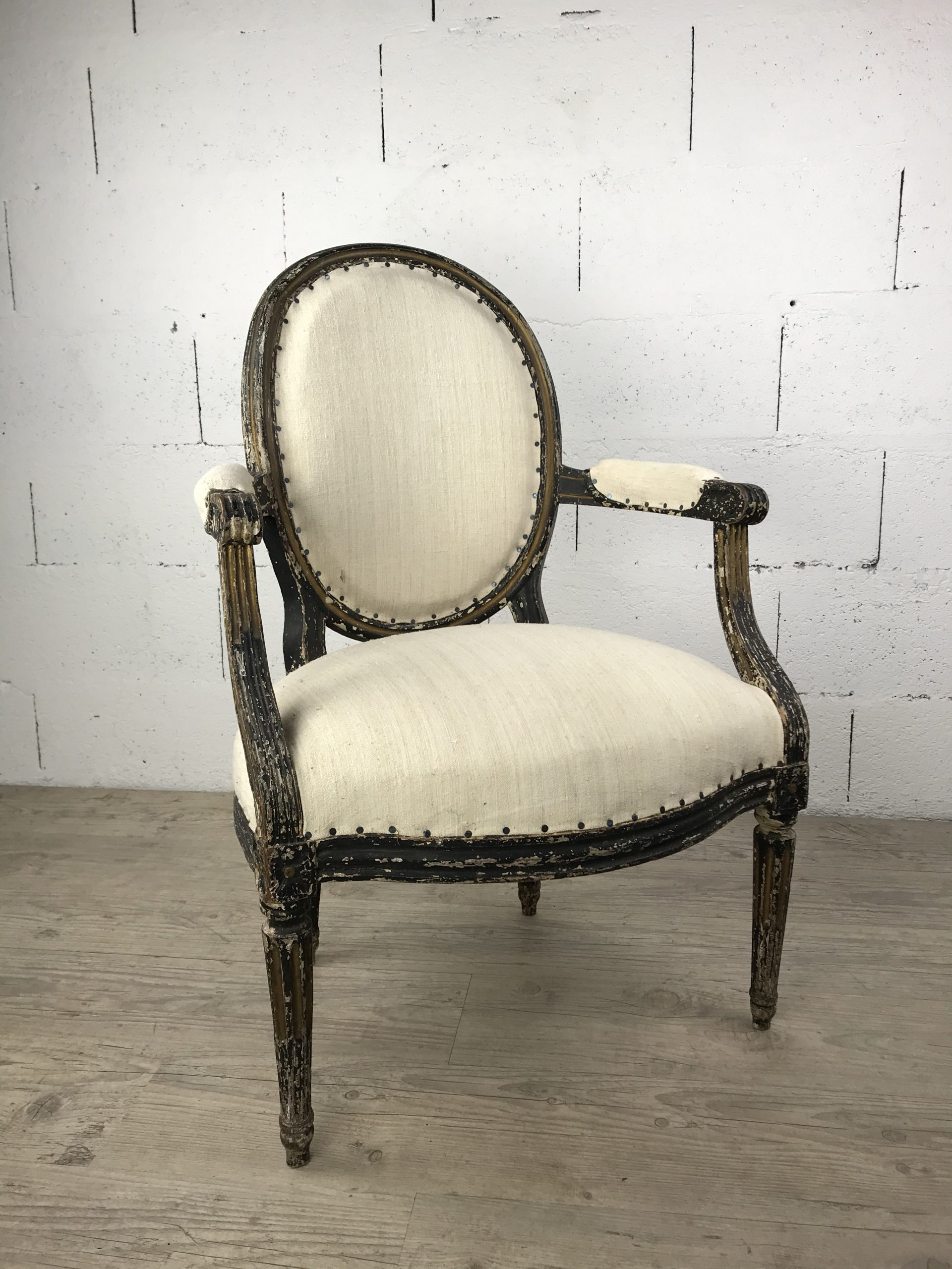 Medallion armchair XVIII