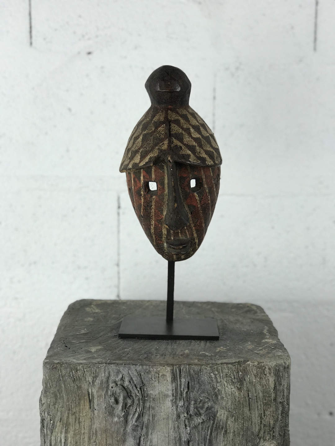 Small mask tribe LWALWA R.D.congo