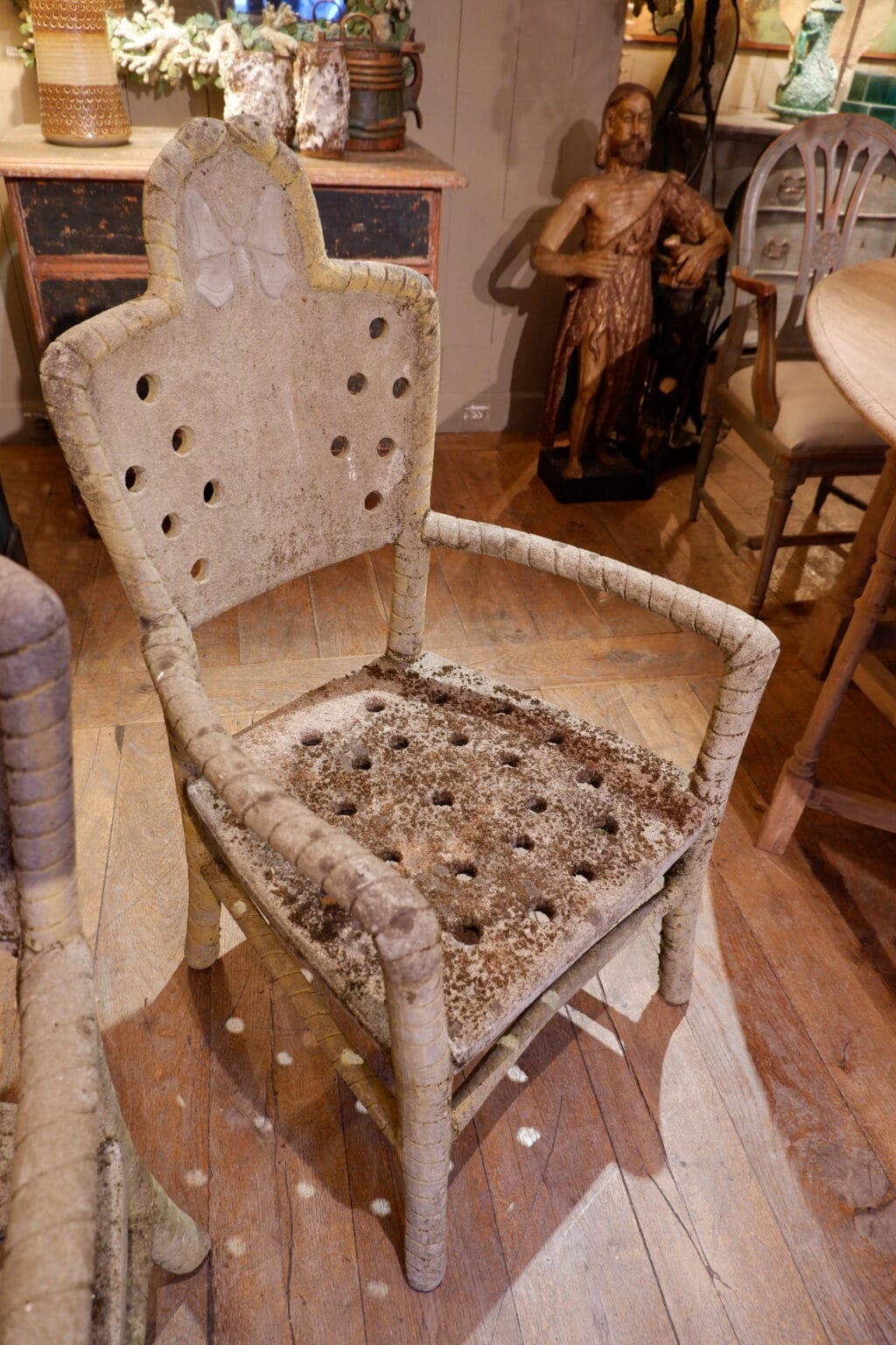 Paire de fauteuils de jardin en ciment dossier Papillon - Style Art Nouveau ca.1900 – Image 5