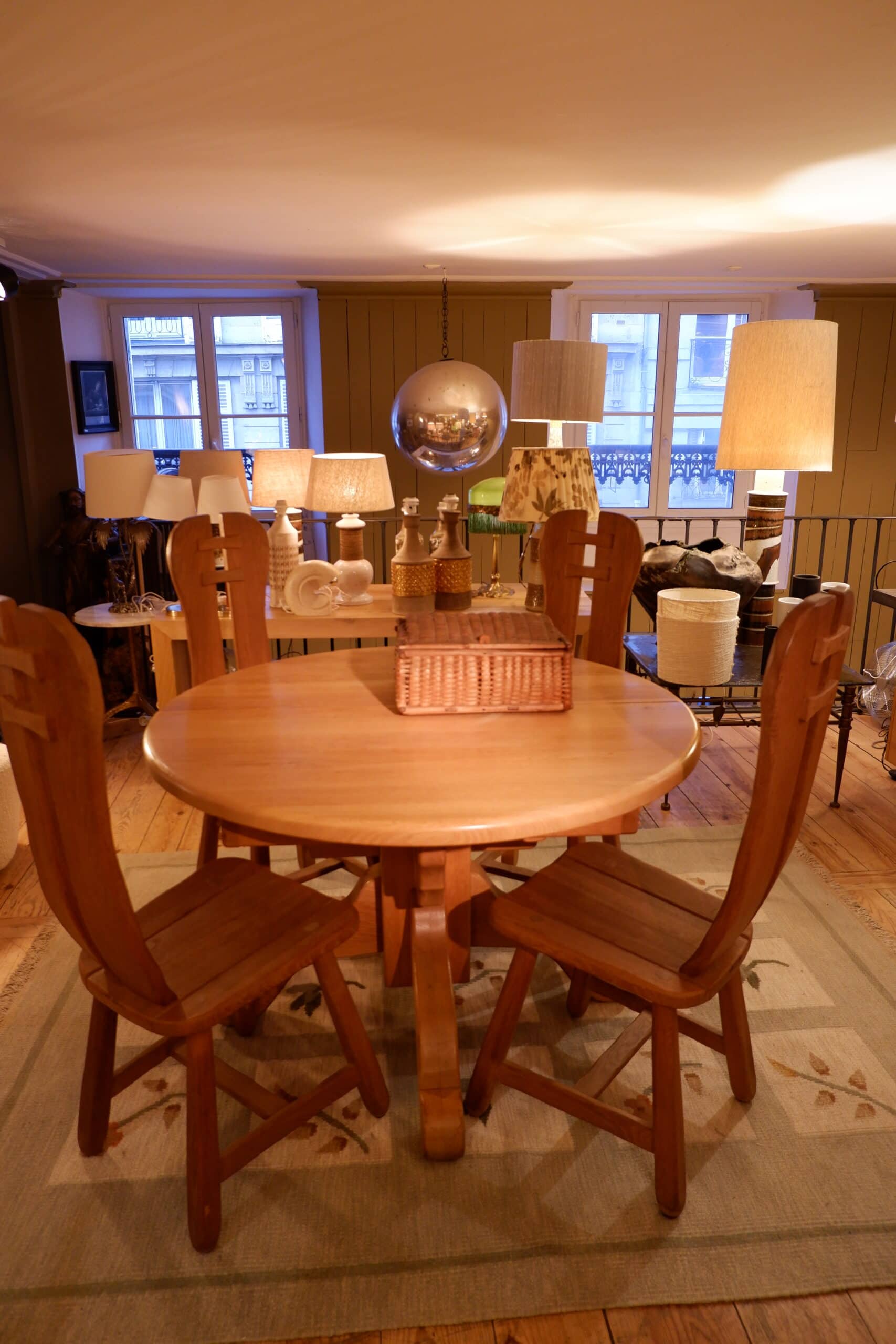 Table ronde extensible en chêne naturel – ca.1960