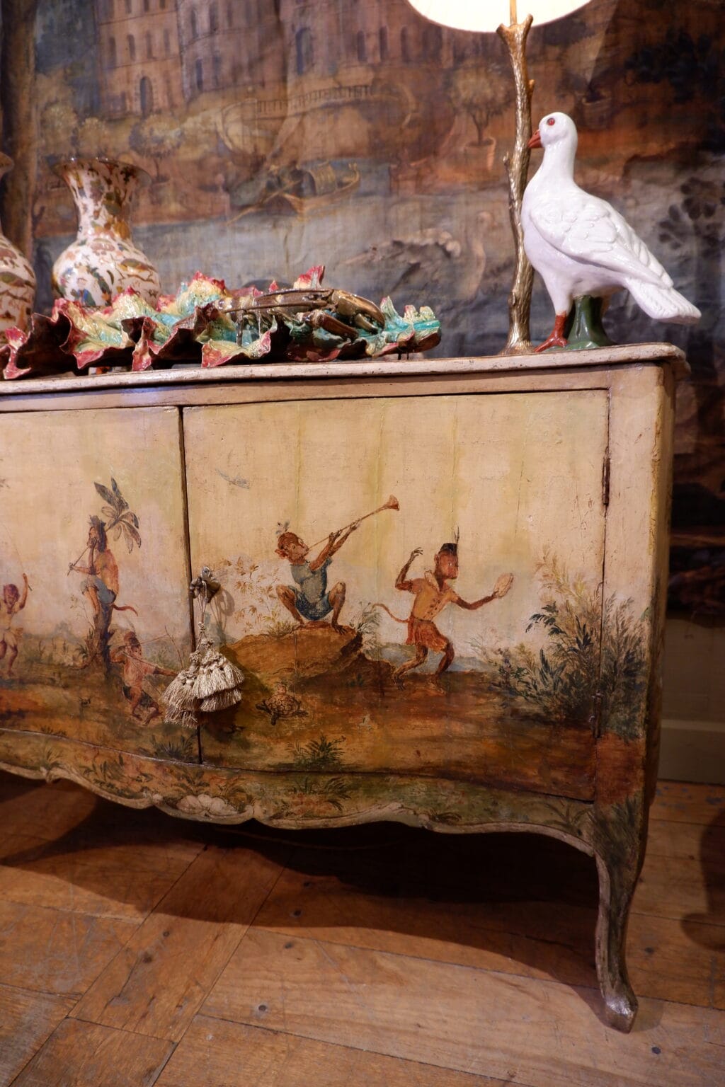 Buffet italien décor laqué polychrome "singes musiciens" Venise d'époque XVIIIe – Image 4