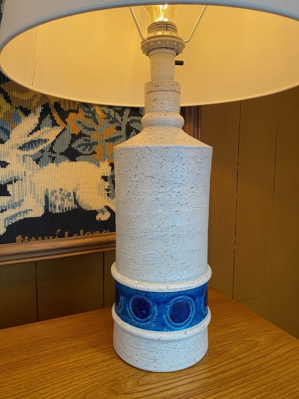 Paire de lampes en céramique chamotée blanche et pastilles bleues par Aldo Londi pour Bitossi - Italie ca.1960 – Image 2