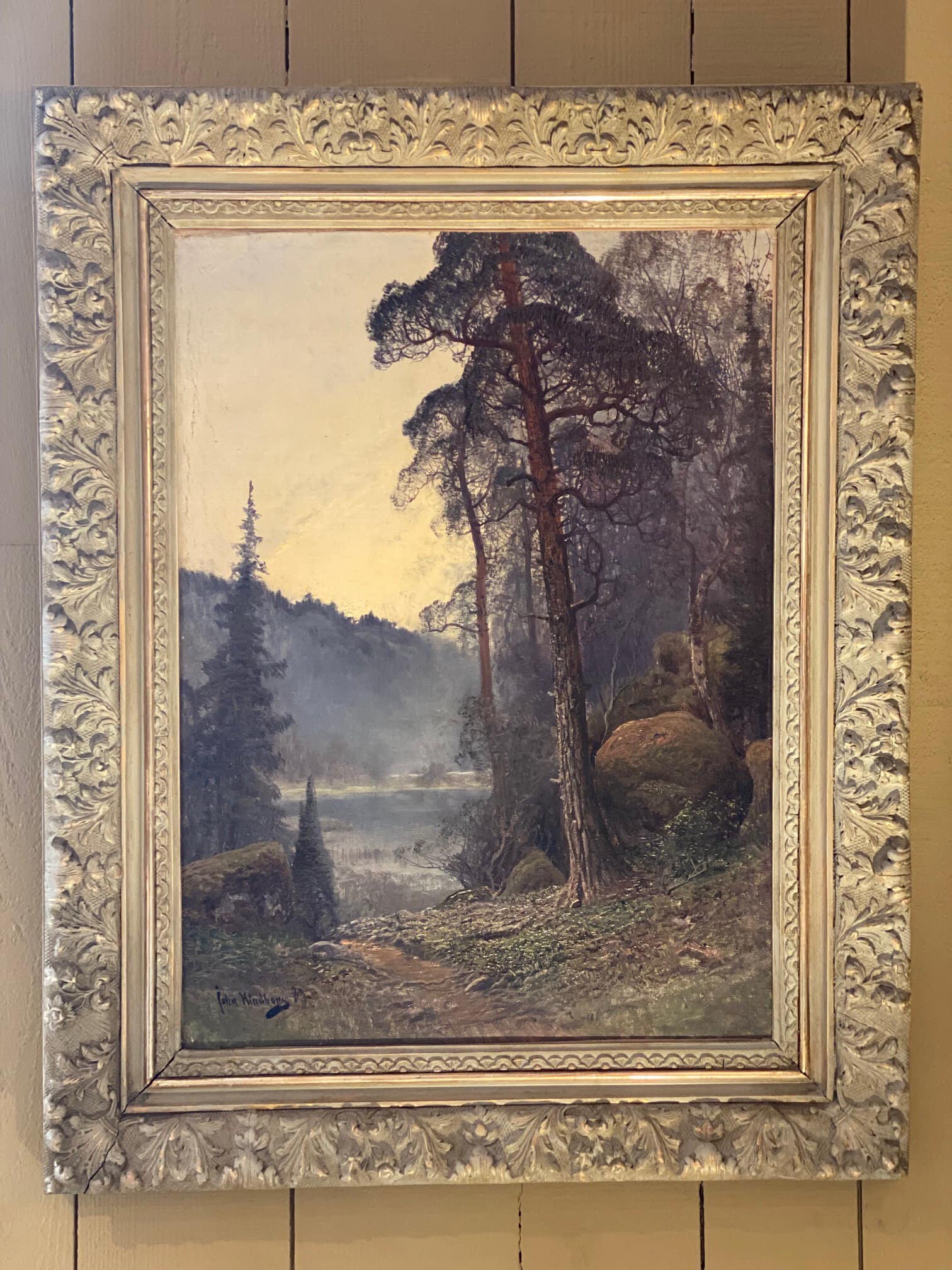 Paysage du nord “lac entouré de forêt dans la brume” huile sur toile par John Kindborg -fin XIXe